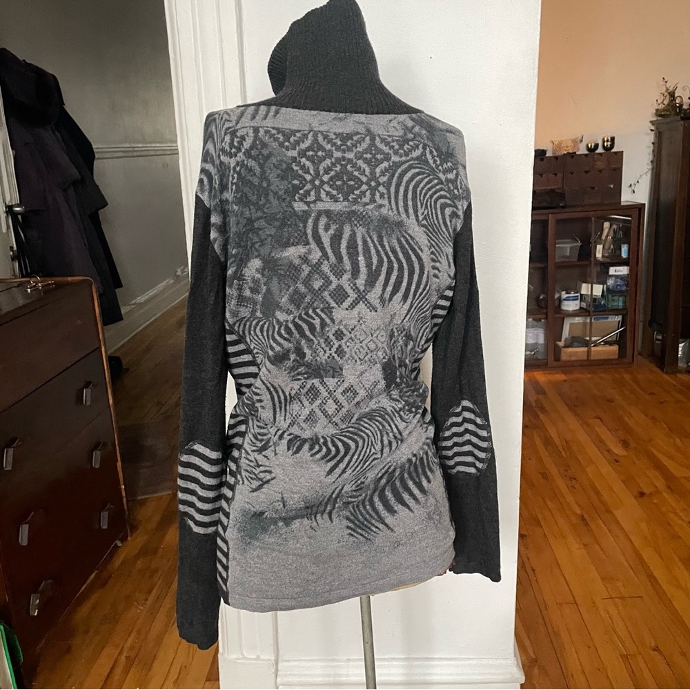 Gray and Black Patterned Zip-Up Sweater